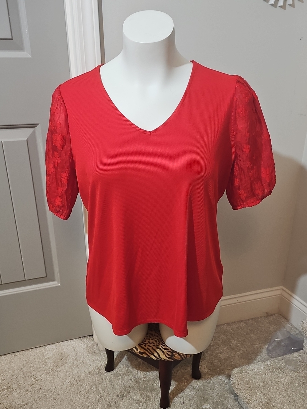 Cato Red V-Neck Top with Floral Lace Puff Sleeves